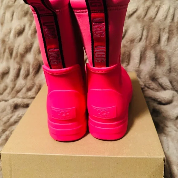 UGG Girl Neon Pink Winter Boots